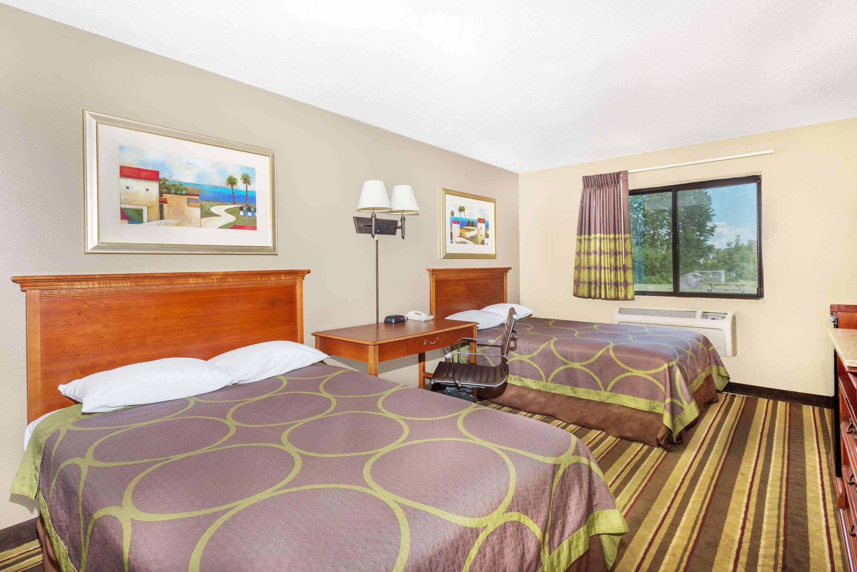 Super 8 By Wyndham Tilton/Lake Winnipesaukee Εξωτερικό φωτογραφία