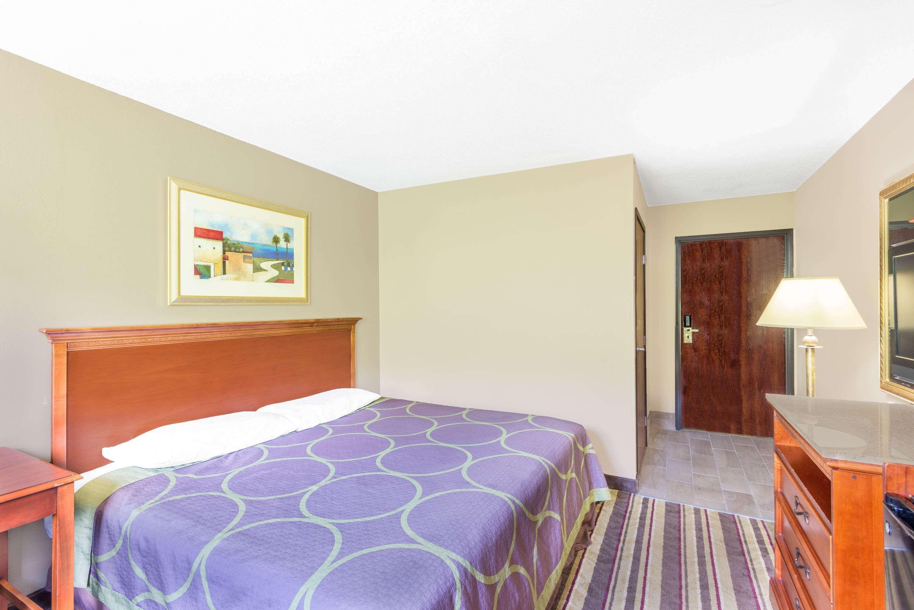 Super 8 By Wyndham Tilton/Lake Winnipesaukee Εξωτερικό φωτογραφία