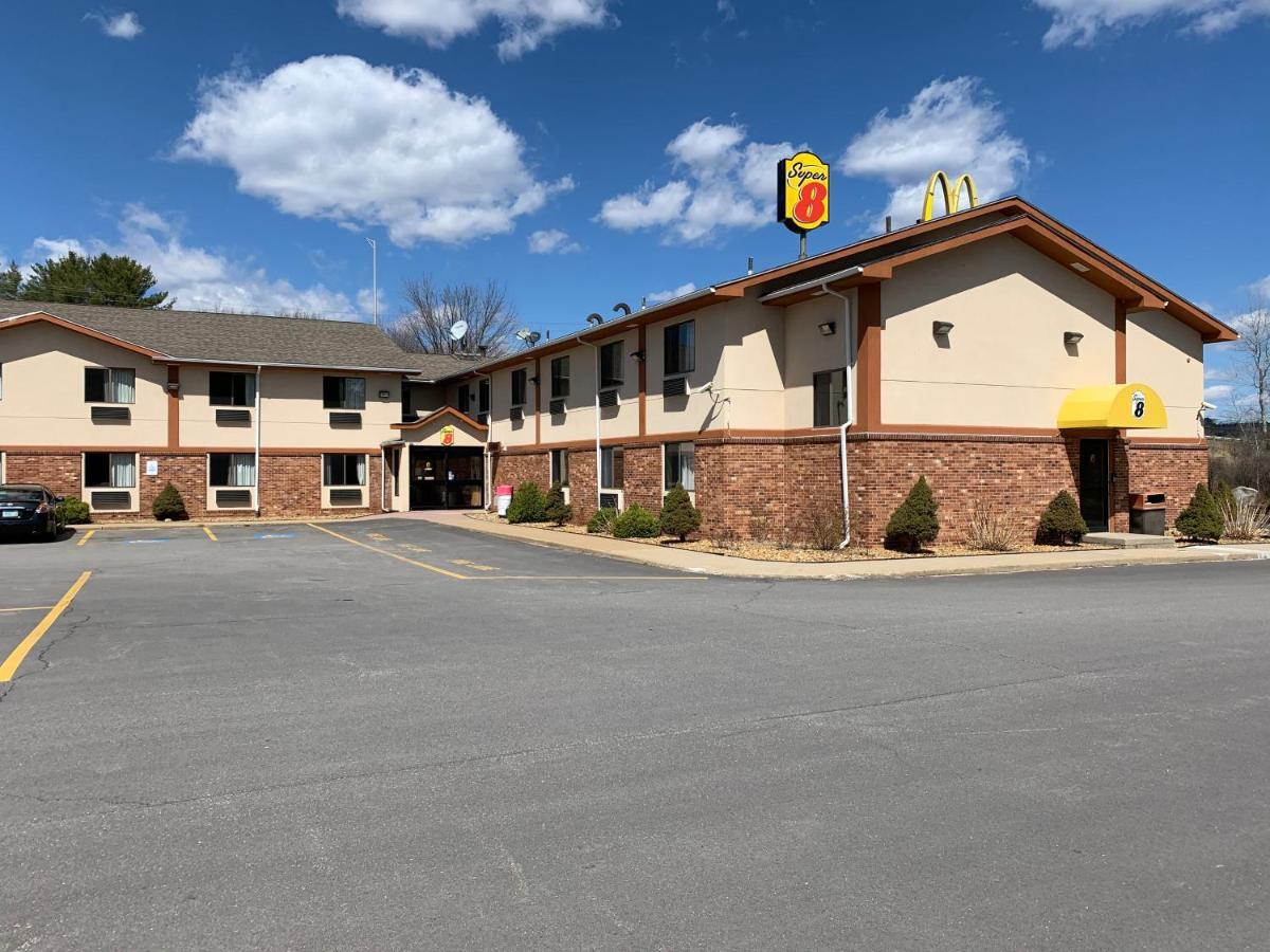 Super 8 By Wyndham Tilton/Lake Winnipesaukee Εξωτερικό φωτογραφία