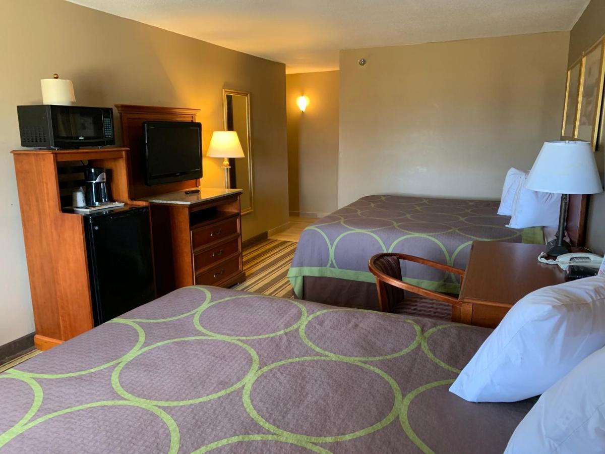 Super 8 By Wyndham Tilton/Lake Winnipesaukee Εξωτερικό φωτογραφία